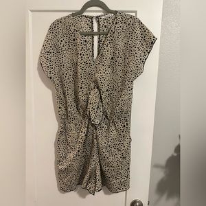 Women’s Leopard Print Romper size XL